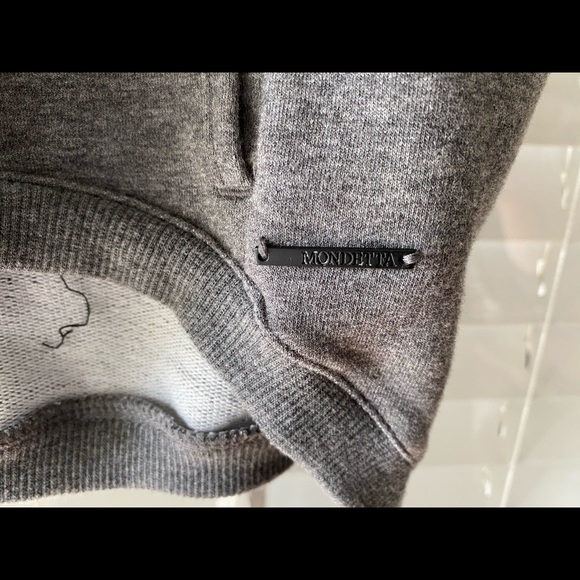 Crop sleeveless work out sweatshirt - Picture 3 of 5